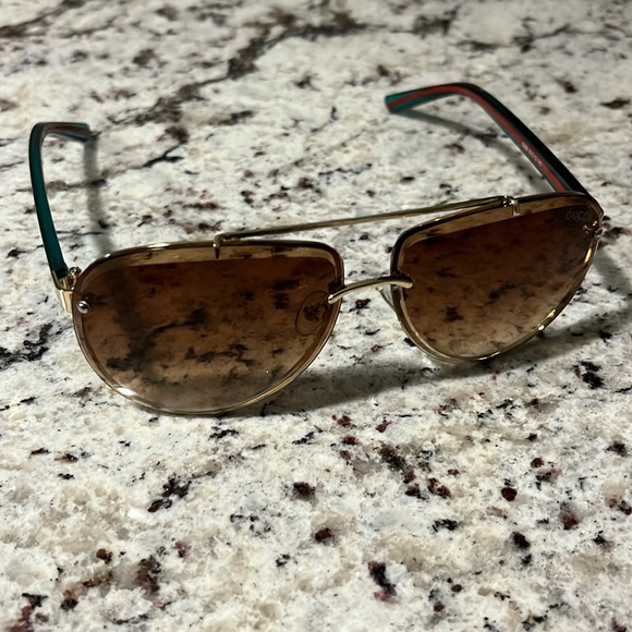 COPY - Gucci replica sunglasses never worn - Picture 1 of 4